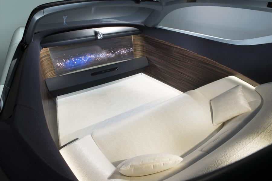 Интерьер Rolls-Royce Vision Next 100 2016 года  (фото 18 из 96)